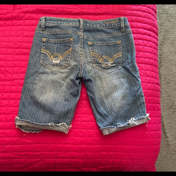 Zco. Bermuda Shorts - Picture 2 of 4